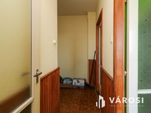 Eladó 55 m²-es, napfényes, erkélyes panel lakás Békésen