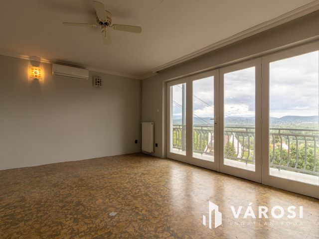 Dunára  panorámás 3 szintes ház Dunabogdányban!