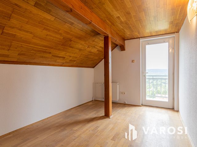 Dunára  panorámás 3 szintes ház Dunabogdányban!