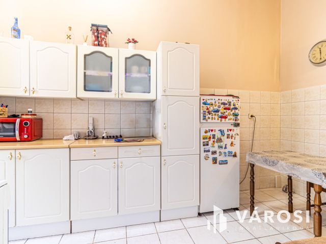 2 szobás (58 m²) költözhető állapotú lakás a Palotanegyedben