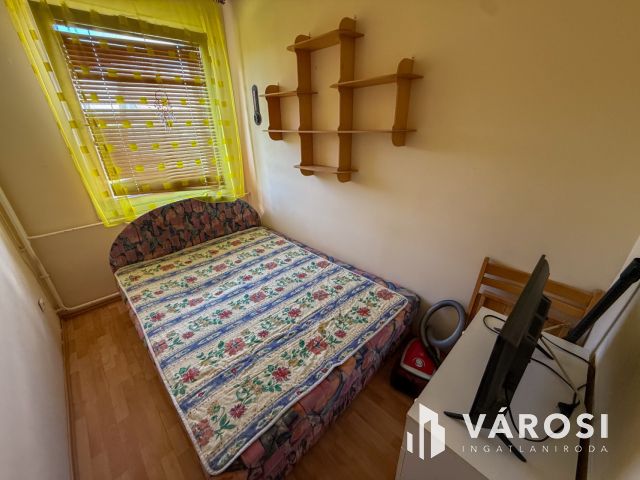 Gorkij tetőn 1+2 félszobás, gáz-cirkós lakás eladó!