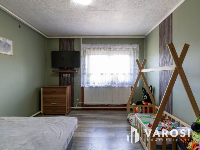Tágas családi otthon átgondolt elrendezéssel Balatonbozsokon