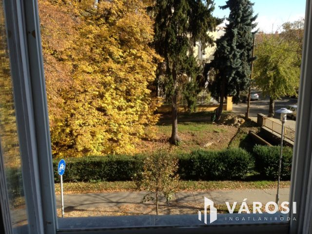 Jó állapotú 74nm-es lakás, Szombathely belvárosában