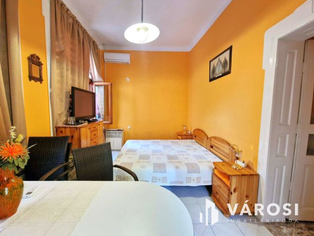 Nagypolgári otthon vagy 4-6 apartmanból álló társasház?